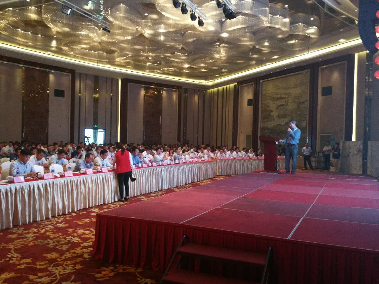 2017常奇.全国救援行业交流暨危化车高峰论坛成功召开(图2)