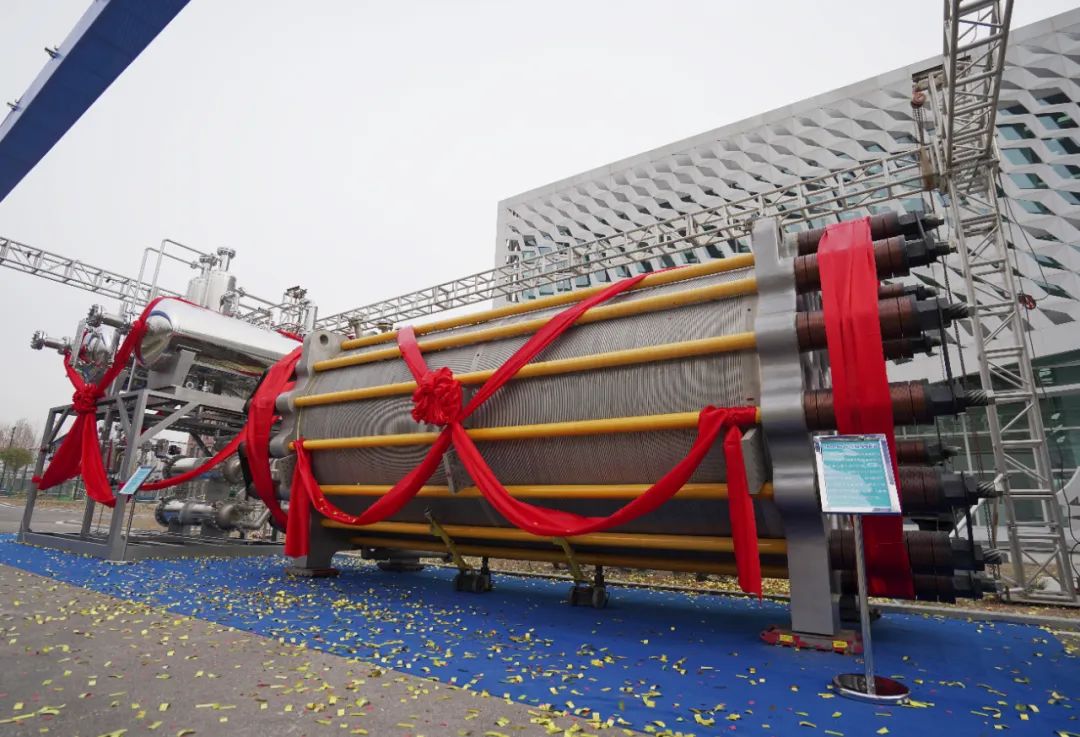 全球首台套单体产氢量2000Nm3/h电解制氢装备在中国船舶七一八所下线(图3)