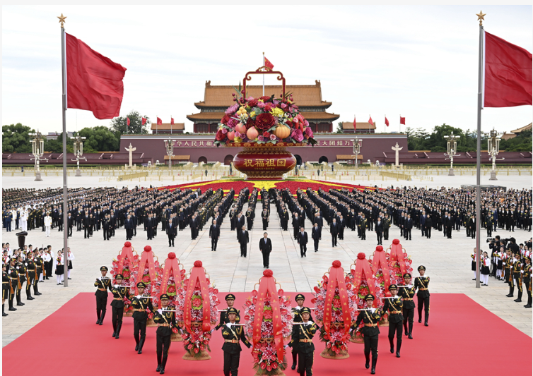 烈士纪念日向人民英雄敬献花篮仪式在京隆重举行 习近平等党和国家领导人出席(图2)